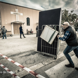 7MINUTI Regia Michele Placido, terza giornata di riprese, Latina 3 dicembre 2015 - Nella foto:  il set nella Chiesa San Carlo Borromeo - EdeDPhotos/Enrico de Divitiis/www.enricodedivitiis.it