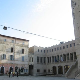 piazza-del-municipio-terracina-3